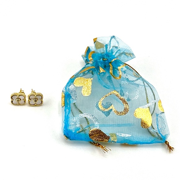 18K Gold Plated Over 925 Sterling Silver Mother of Pearl Clover Stud Earrings - Picture 6 of 6